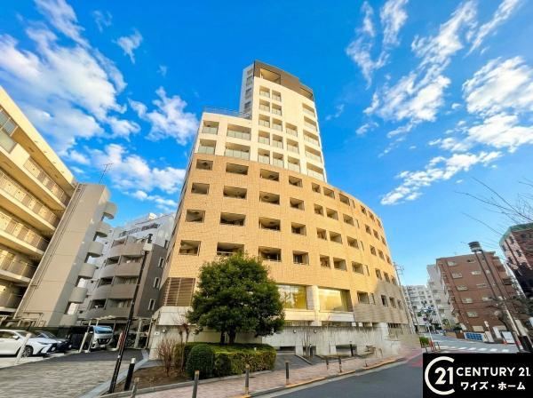 Charming Studio Apartment by Meguro River - Photo 1