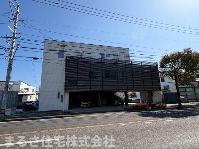 Spacious 4LDK House in Ukijo - Photo 1