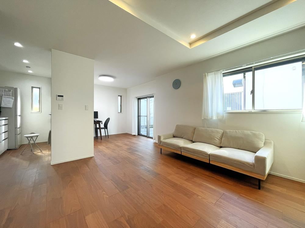 Modern 3LDK House with Underfloor Heating in Kashiwa - Photo 1