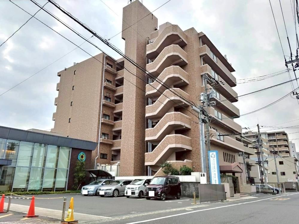 2LDK apartment in Naka Ward, Okayama - Photo 1