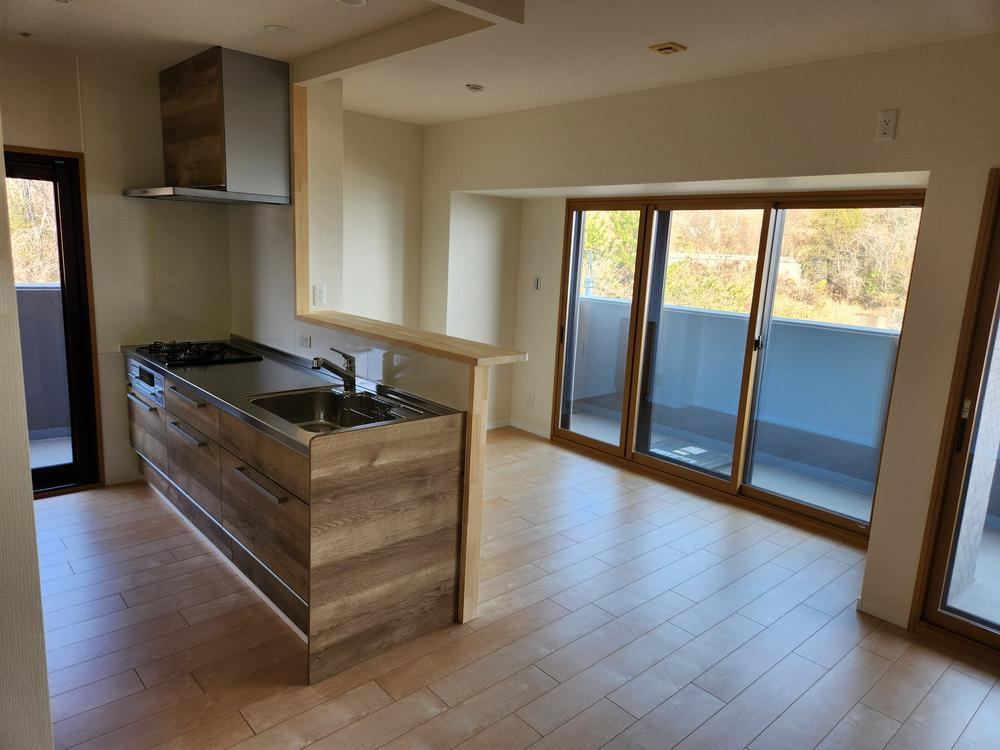3LDK apartment in Nishi Ward, Hiroshima - Photo 1