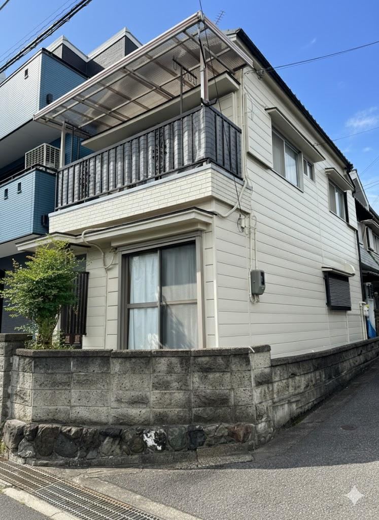 3DK house in Yao, Osaka - Photo 1