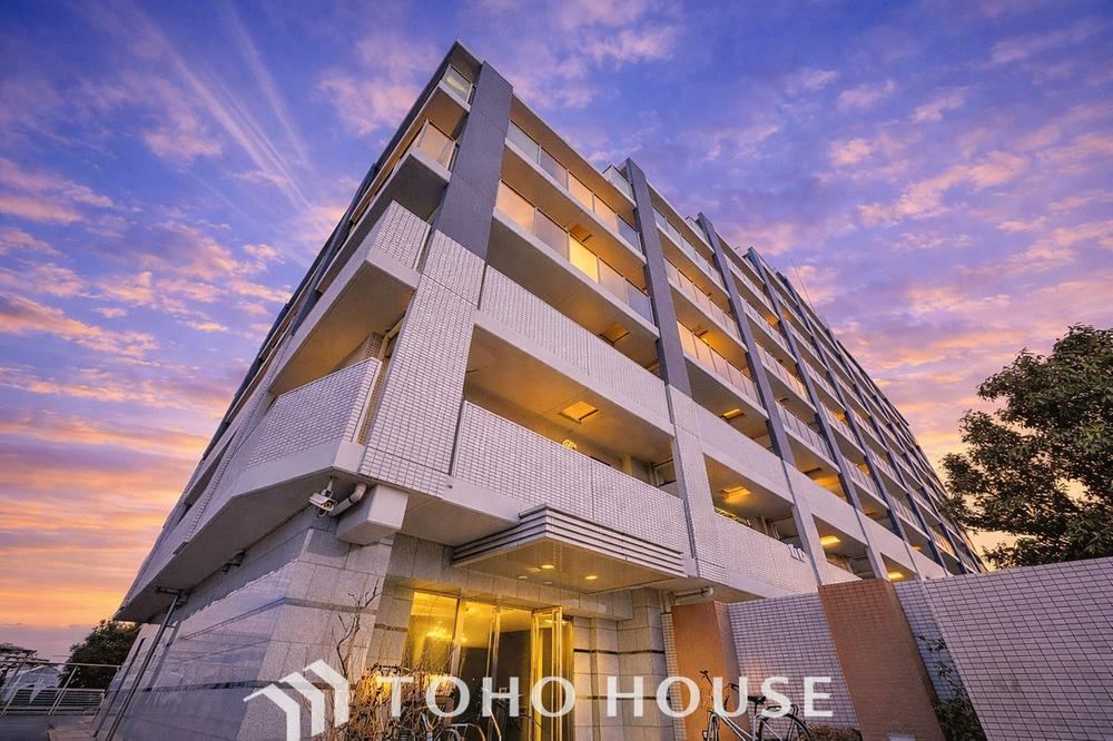 Spacious 3LDK Apartment with Pet-Friendly Policy - Photo 1