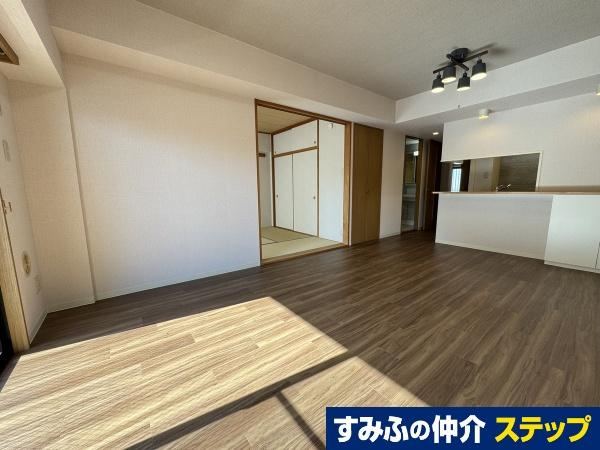 Sunny 3LDK Apartment in Omiya - Photo 1