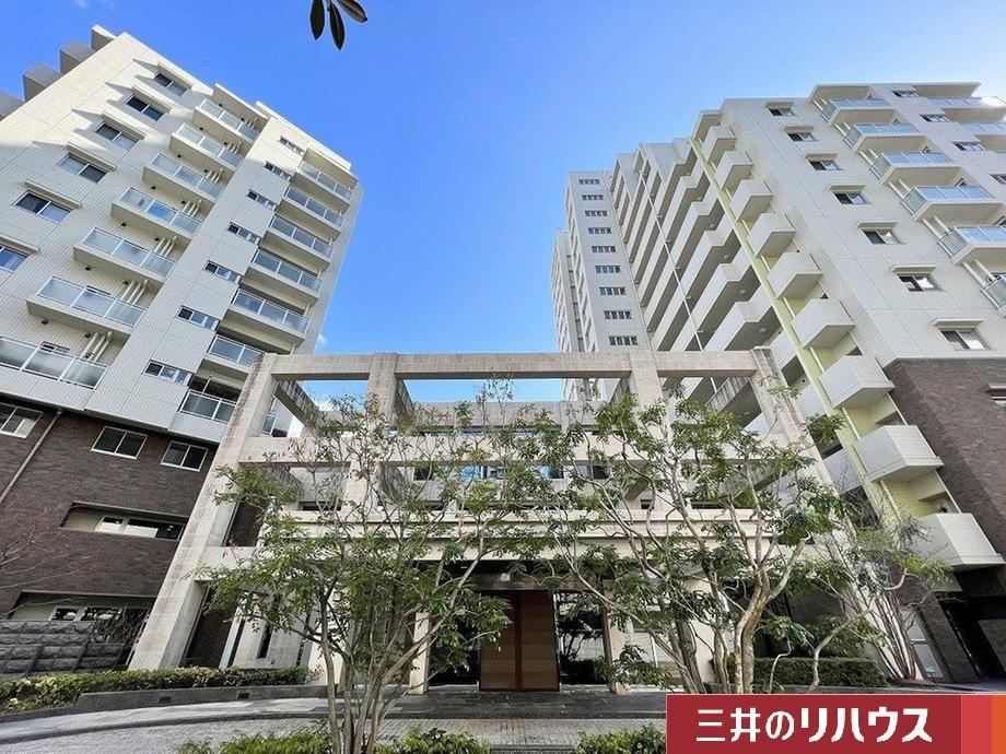 3LDK+S apartment in Higashi Ward, Nagoya, Aichi - Photo 1