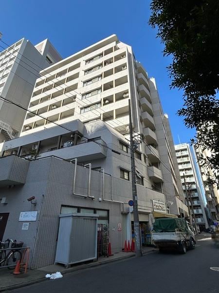 Modern 1LDK Apartment in Toyotama - Photo 1