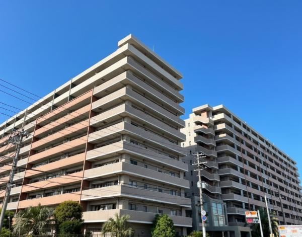 Modern 3LDK Apartment Near Chiba Minato - Photo 1