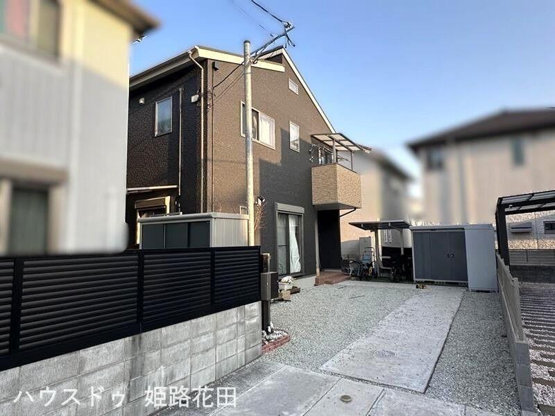 Charming 3LDK Home in Himeji with Ample Storage - Photo 1