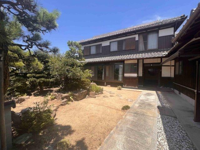 Generous 8DK House in Aboshi - Photo 1