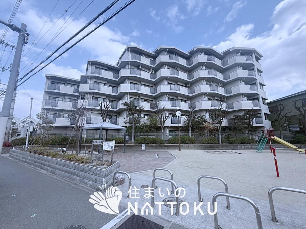 3LDK apartment in Hirakata, Osaka - Photo 1