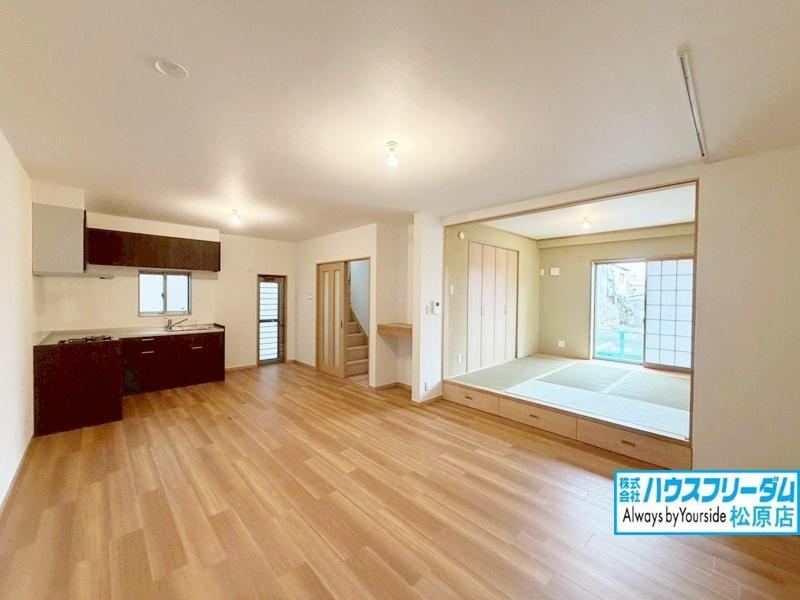 Spacious 3LDK House with Future Renovation Plans - Photo 1