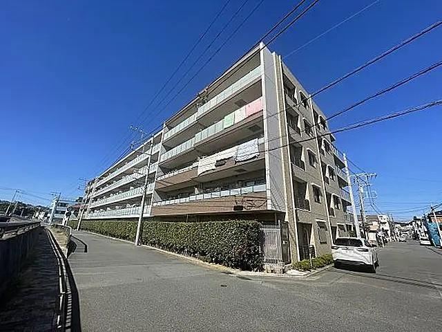 Charming 3LDK Apartment in Negishi-cho - Photo 1