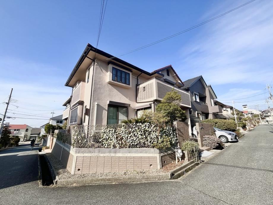 Corner Lot 4LDK House in Nishiyama - Photo 1