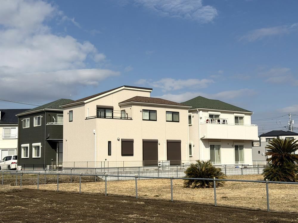 Modern 4LDK Home in Shobuzawa, Fujisawa - Photo 1