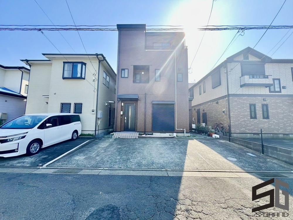 Spacious 5LDDKK Home in Hiratsuka - Photo 1