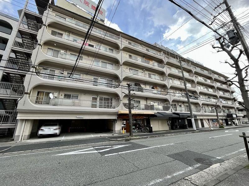 3LDK apartment in Nishinomiya, Hyogo - Photo 1