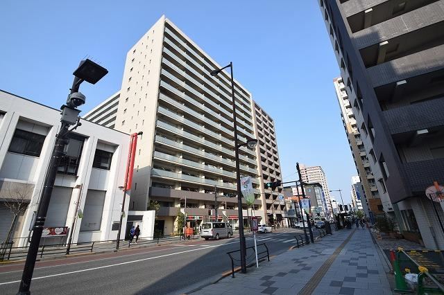 Renovated 3LDK Apartment with Pet-Friendly Policy - Photo 1