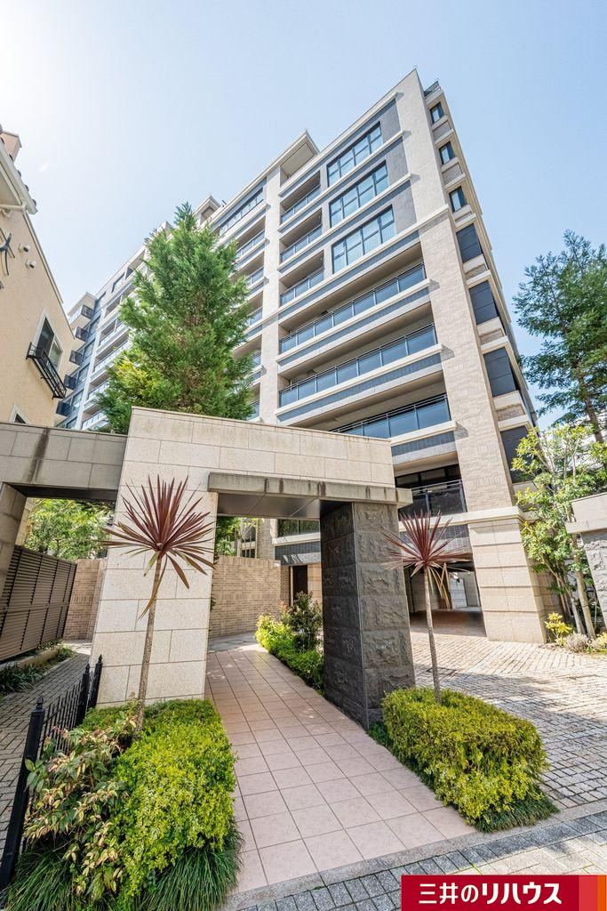 2LDK apartment in Chuo Ward, Fukuoka - Photo 1