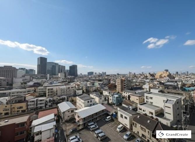 Bright 2DK Apartment with Great Views - Photo 1