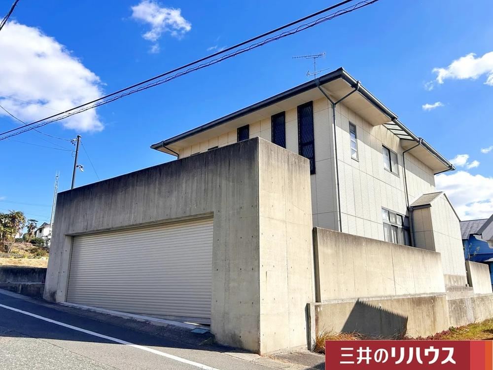 Spacious 6LDK+S Home in Yokone-cho Furuiido - Photo 1