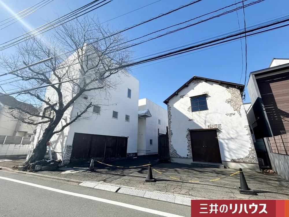Charming 3LDK Home in Komai-cho - Photo 1