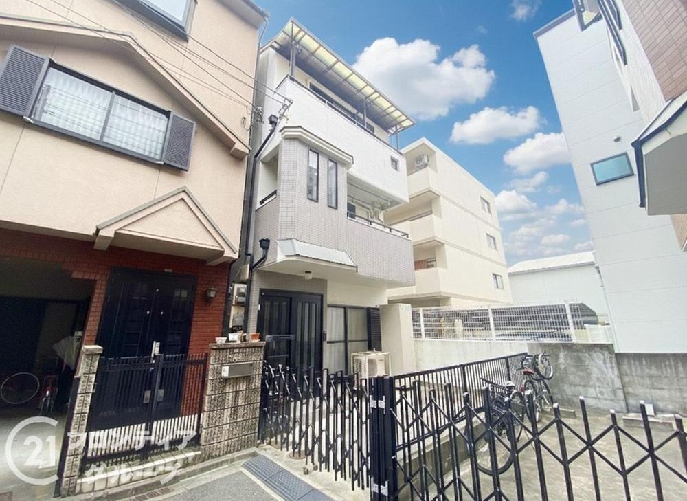 6DK Detached House in Higashi-Osaka - Photo 1