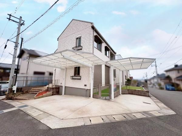 Modern 4LDK House with Solar Power in Nara - Photo 1