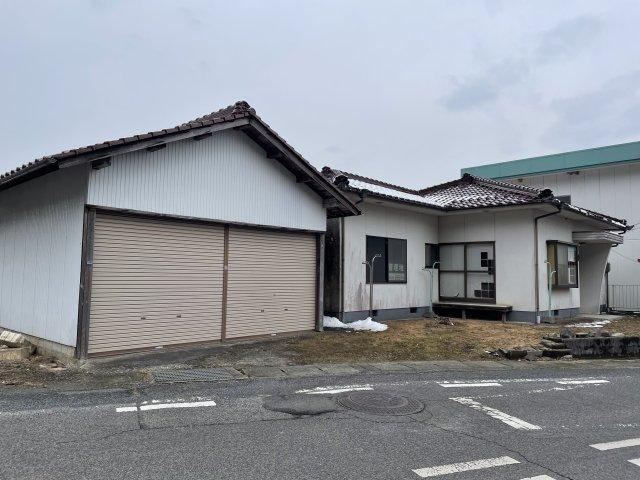 Charming 3DK House in Tanadono - Photo 1