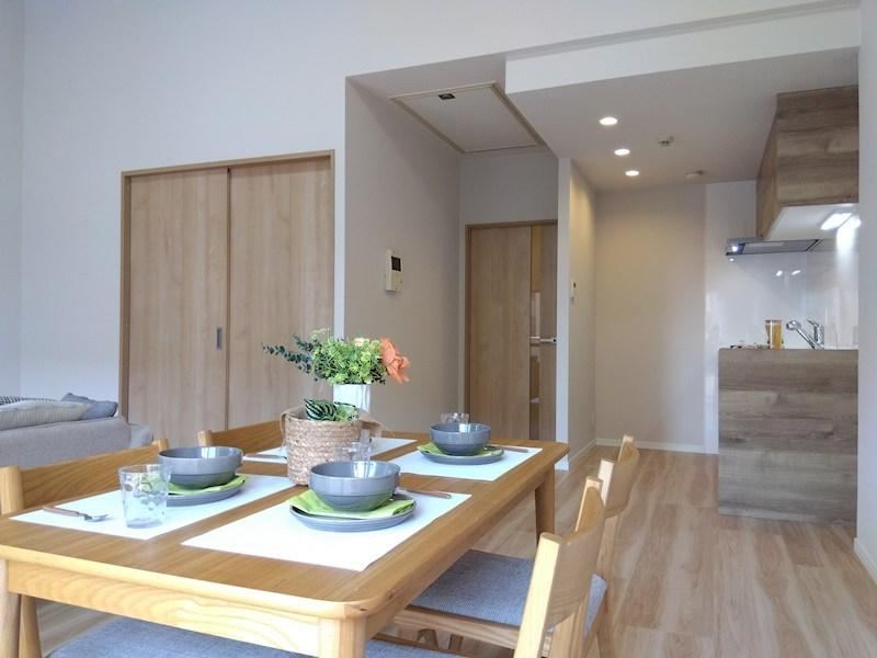 2LDK apartment in Tobata Ward, Kitakyushu, Fukuoka - Photo 1