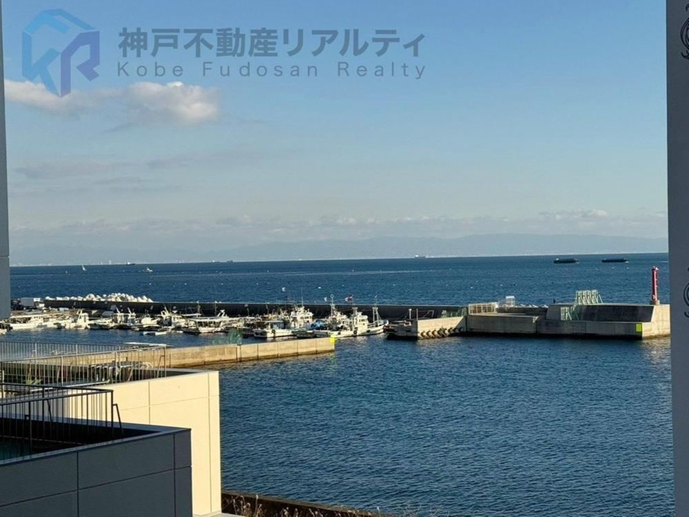3LDK+S apartment in Tarumi Ward, Kobe, Hyogo - Photo 1