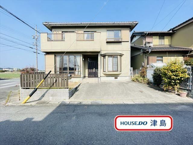 Spacious 5LDK House with Quality Construction in Aisai - Photo 1