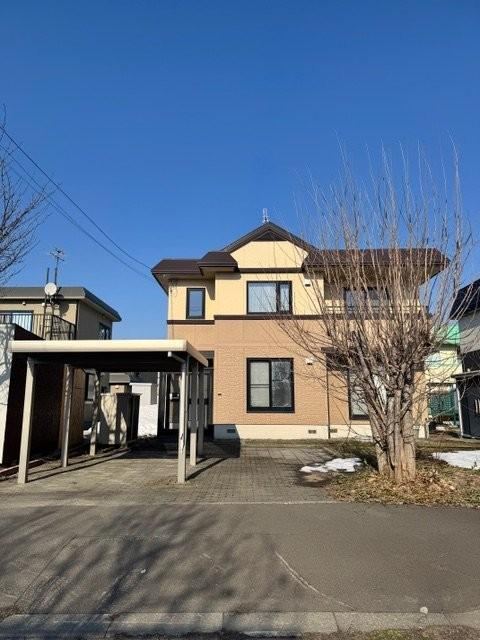 5LDK+S house in Kita Ward, Sapporo, Hokkaido - Photo 1