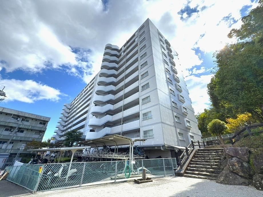 3LDK apartment in Kochi, Kochi - Photo 1