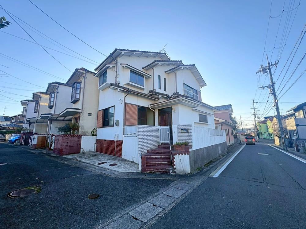 Spacious 5DK Home on Corner Lot in Fushimi, Kyoto - Photo 1