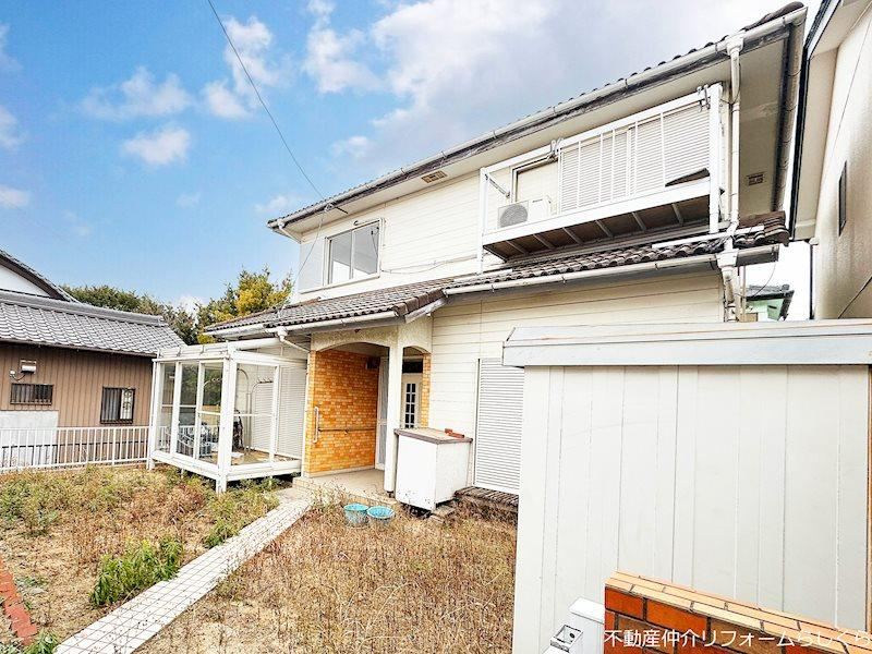4DK Home with Spacious South Garden and Sunroom - Photo 1