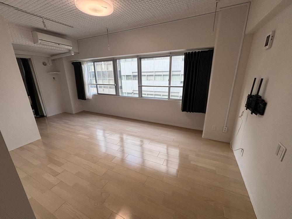 1K Apartment Near Higashi-Ikebukuro Station, Tokyo - Photo 1