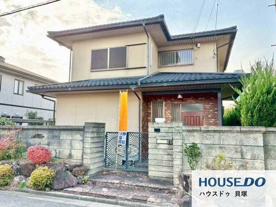 Charming 4LDK with Japanese Garden - Photo 1