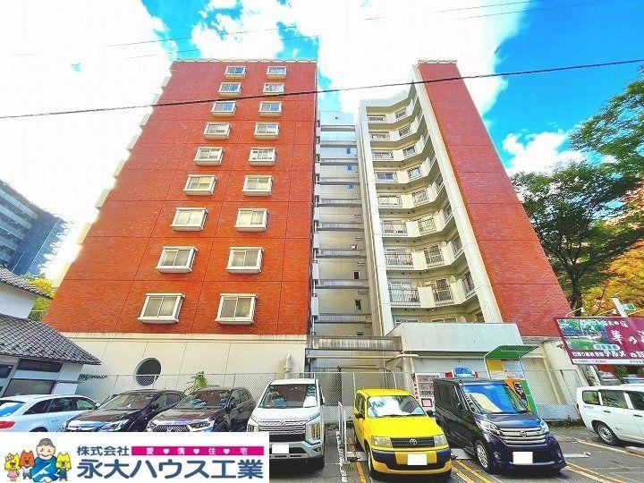 3LDK Apartment with Modern Features in Aobaku - Photo 1