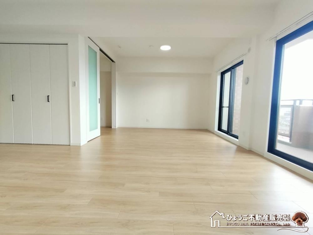 2LDK apartment in Akashi, Hyogo - Photo 1