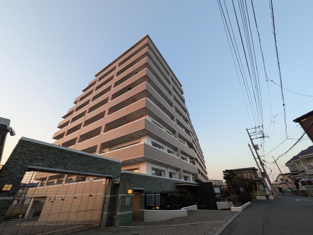 Charming 3LDK Apartment Close to Hasuda Station - Photo 1