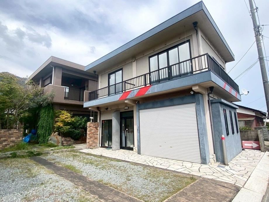 5LDK house in Hofu, Yamaguchi - Photo 1