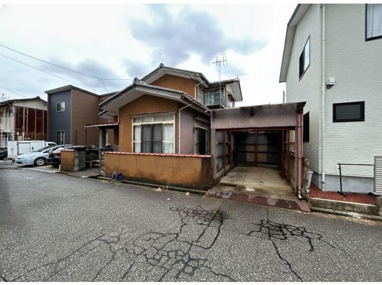 156 m² land in Kanazawa, Ishikawa - Photo 1