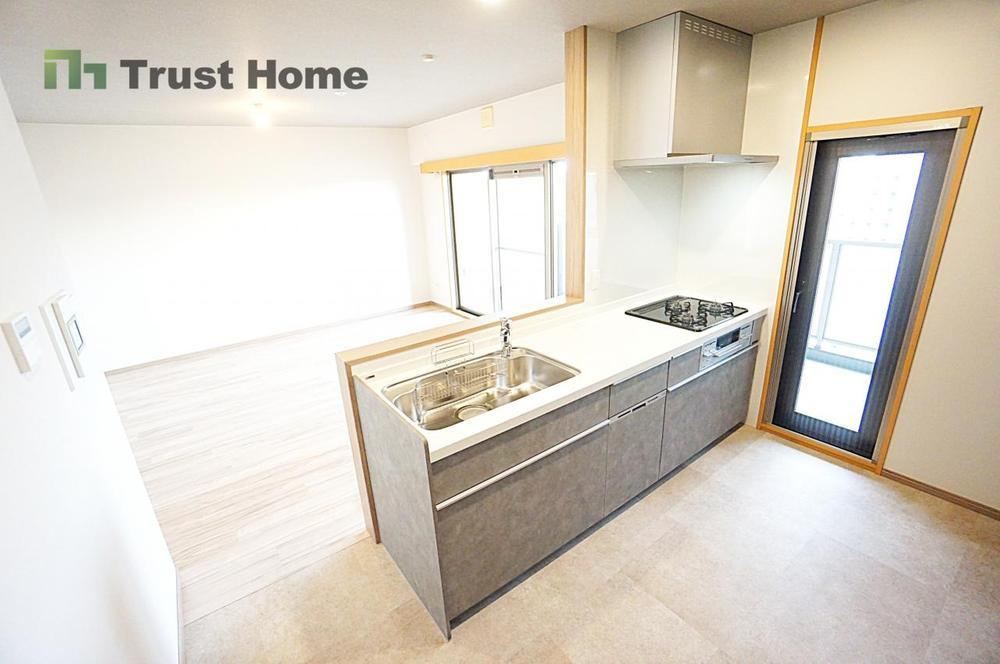 2LDK apartment in Yodogawa Ward, Osaka - Photo 1