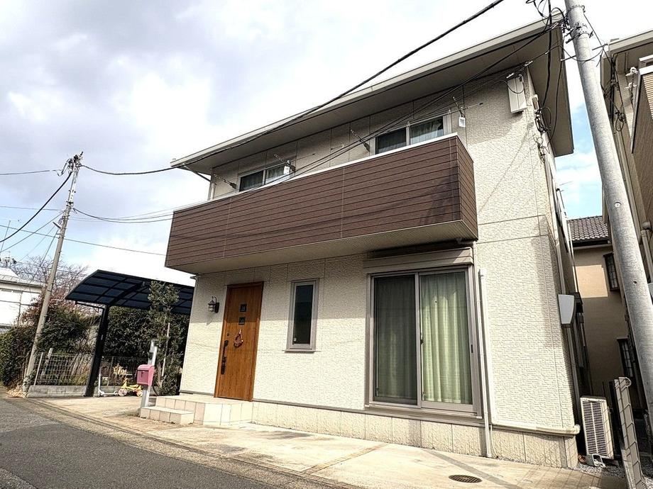 Stylish 5LDK House with Solar Power System - Photo 1