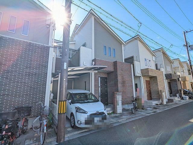 Well-Maintained 3LDK House in Higashi-Osaka - Photo 1