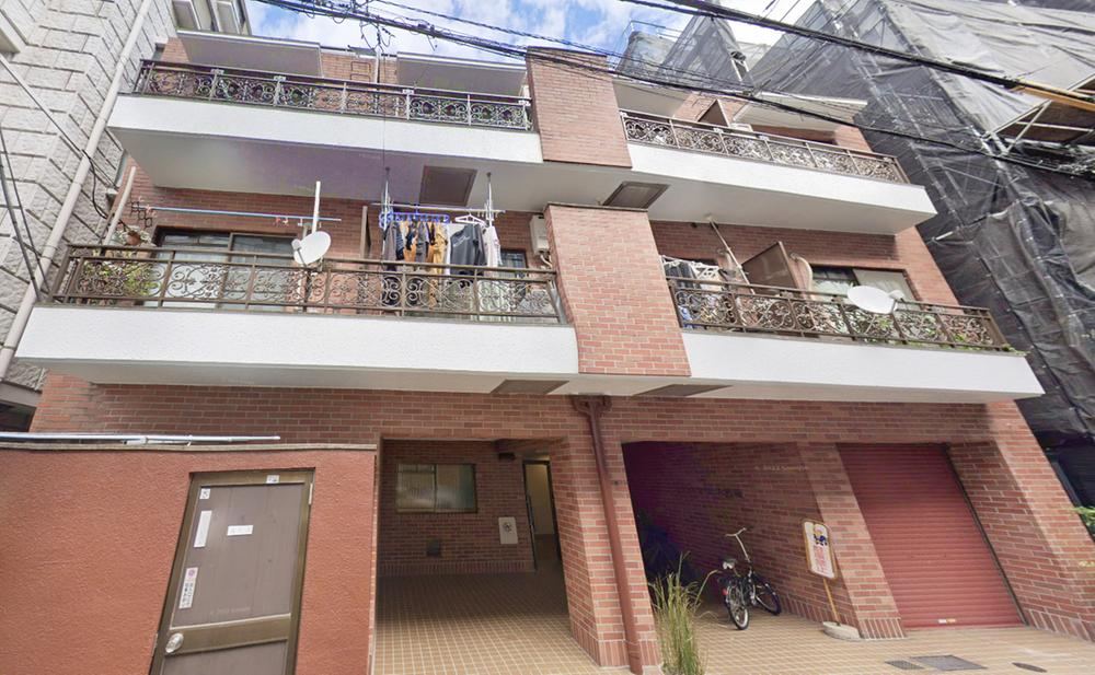 Top Floor Corner Unit 2LDK Near Nakano Shinbashi Station - Photo 1