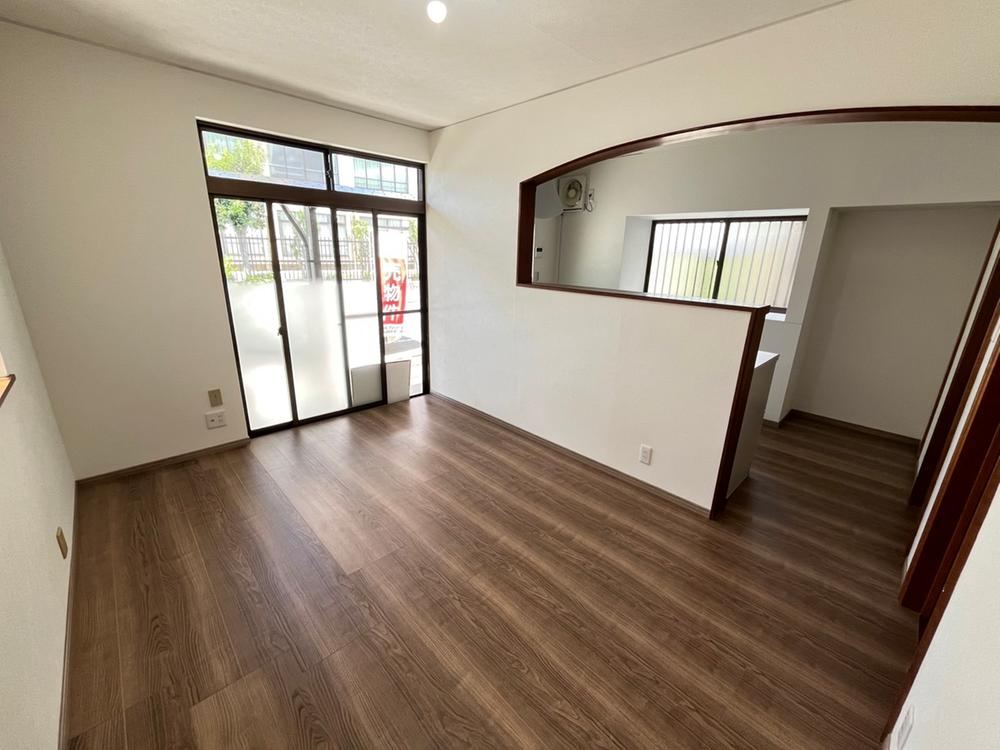 Charming 3LDK Home with Garden and Storage - Photo 1