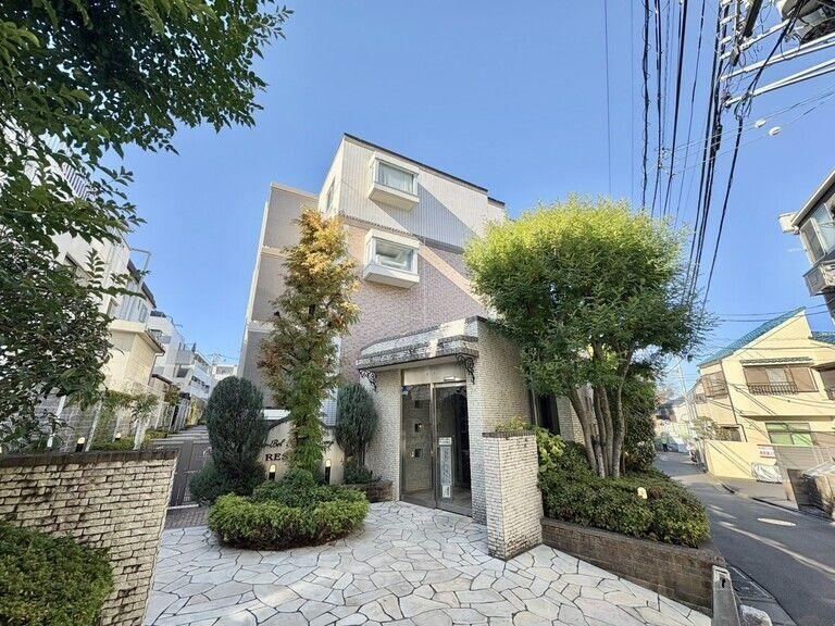 Modern 1DK Apartment in Koenji Minami - Photo 1