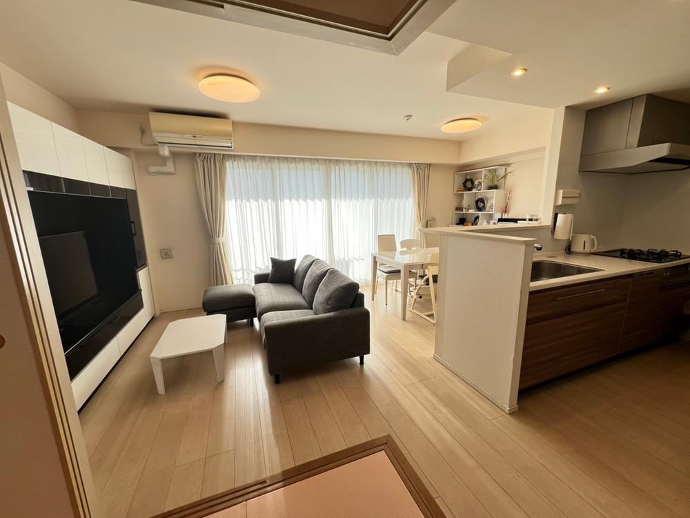 Pet-Friendly 3LDK Apartment Near Kurihira Station - Photo 1