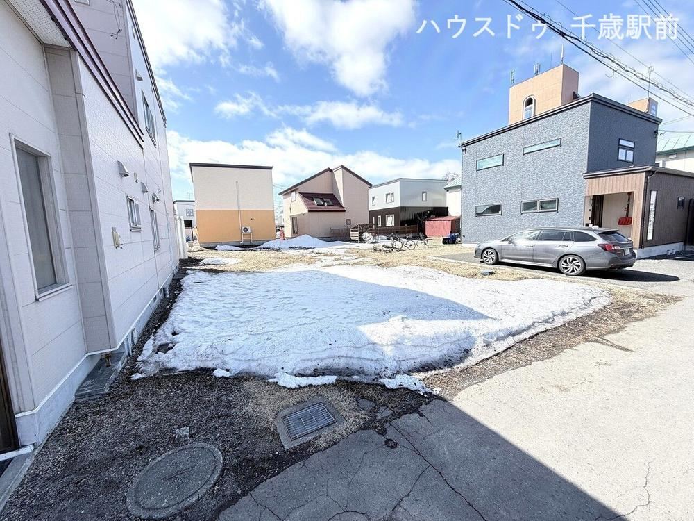 Prime Land Near Elementary School in Honmachi, Chitose - Photo 1